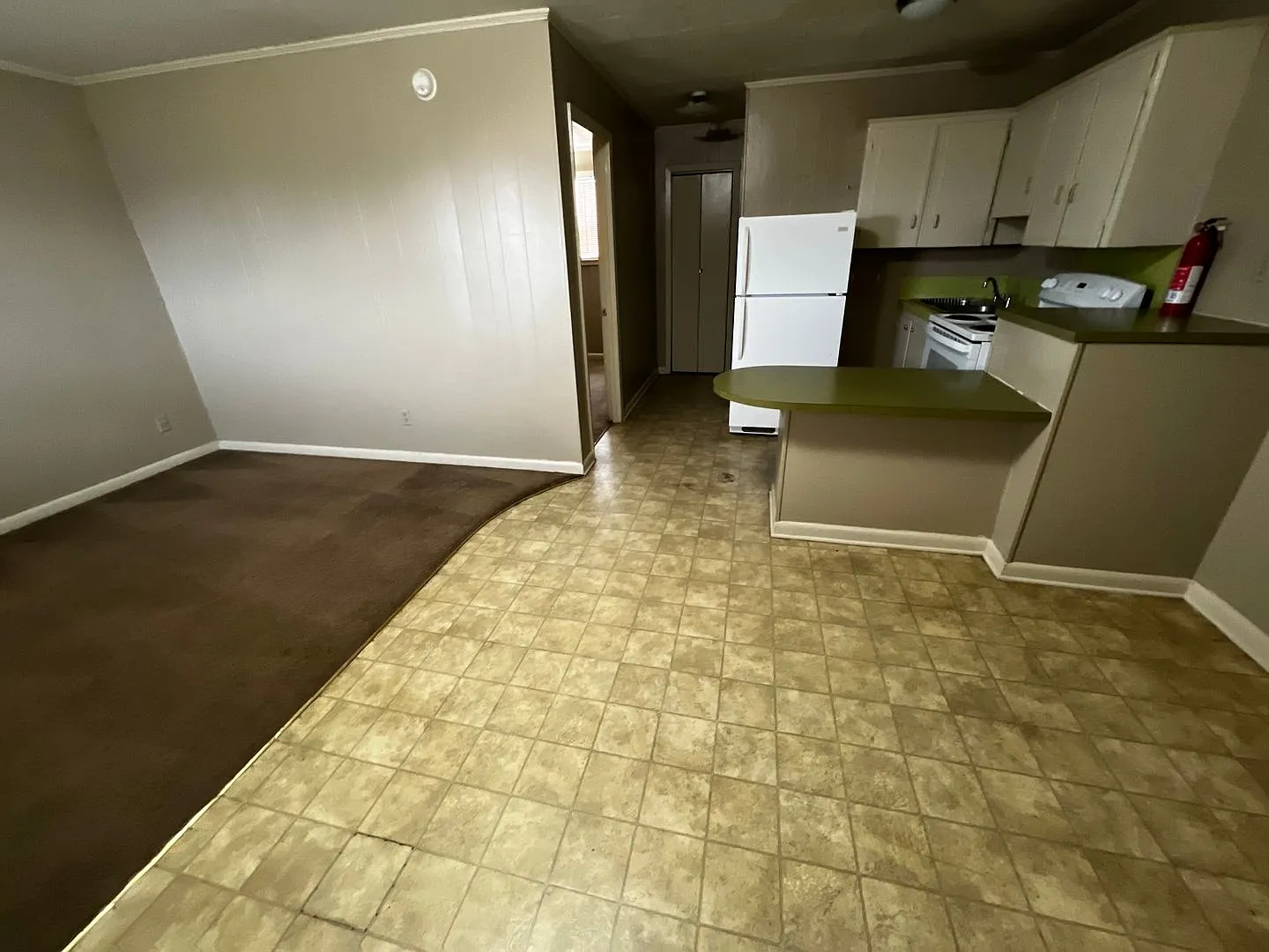 610 Delhomme — Photo 2