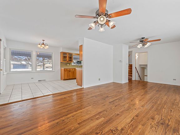 3rd image of 5310 Larkspur Ln