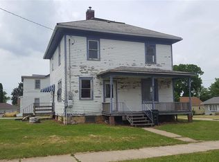 400 S Lawler St, Postville, IA 52162