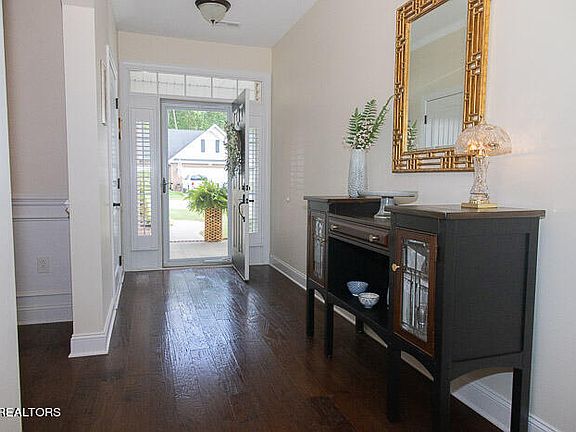2nd image of 1615 Autumn Path Ln