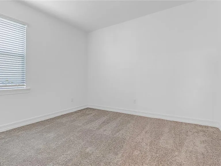 317 Spiaggio Ct — Photo 10