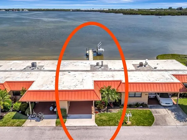 3863 Catalina Dr, Bradenton, FL 34210