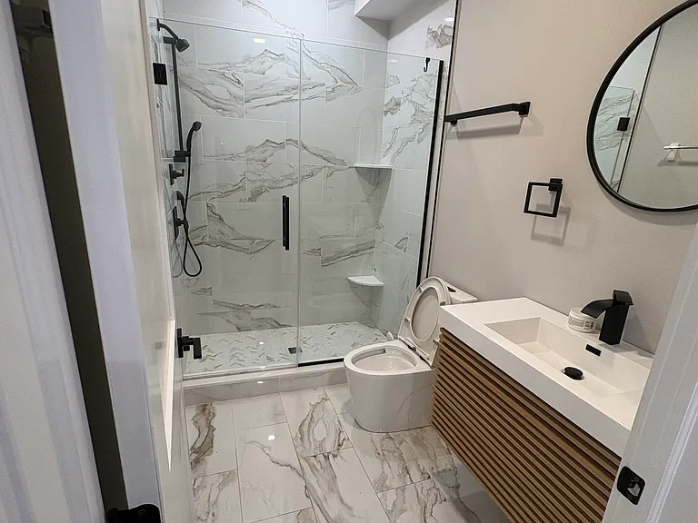 173 Maverick St #2 — Photo 5