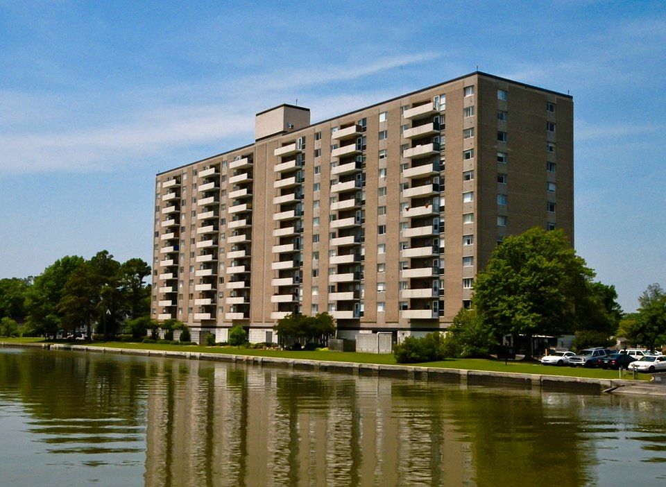 1st image of 7320 Glenroie Ave APT 8J