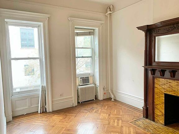 3rd image of 150 W 76th St #3AA