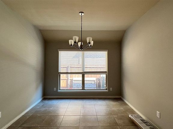 4th image of 10012 Long Branch Dr