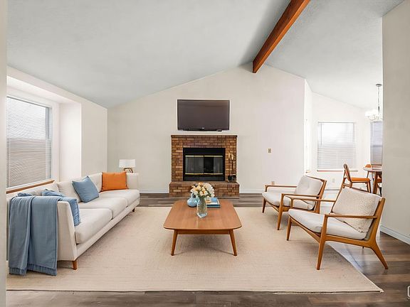 3rd image of 611 Plumblossom Ct