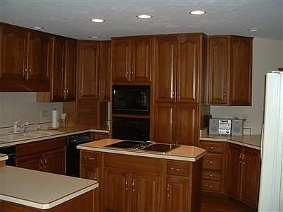 3rd image of 2584 Vienna Estates Dr