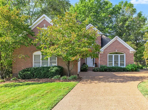 1004 Cedarview Ln, Franklin, TN 37067