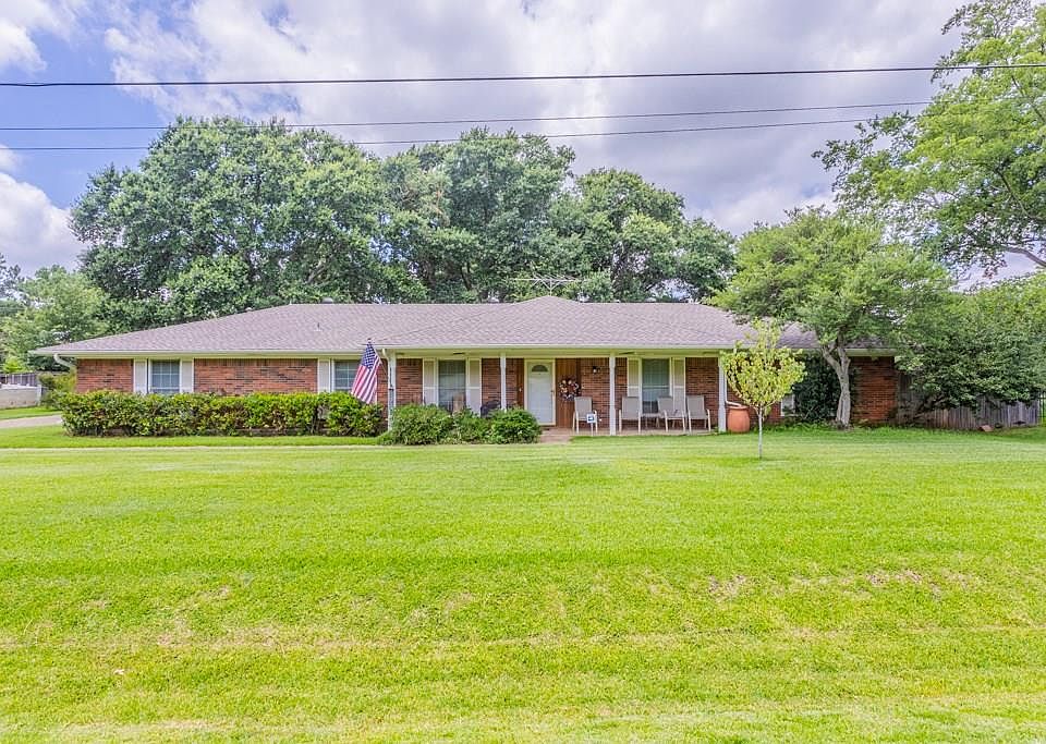 1st image of 117 Cedar Dr