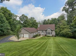 449 Texter Mountain Rd, Robesonia, PA 19551