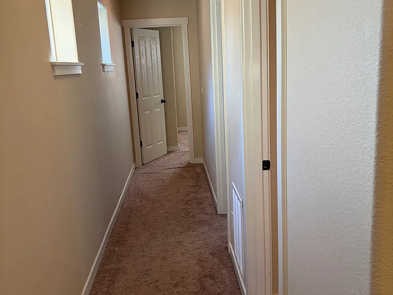 5853 SW Remington Dr — Photo 10