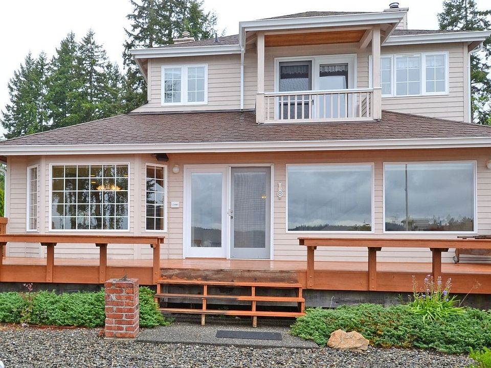 Custom built - well maintained home!