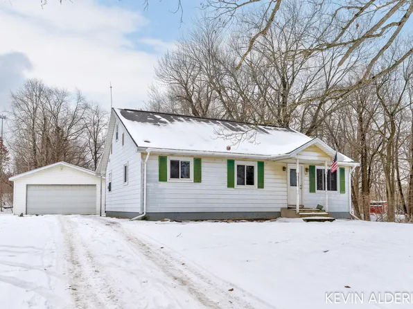 3613 36th St, Hamilton, MI 49419