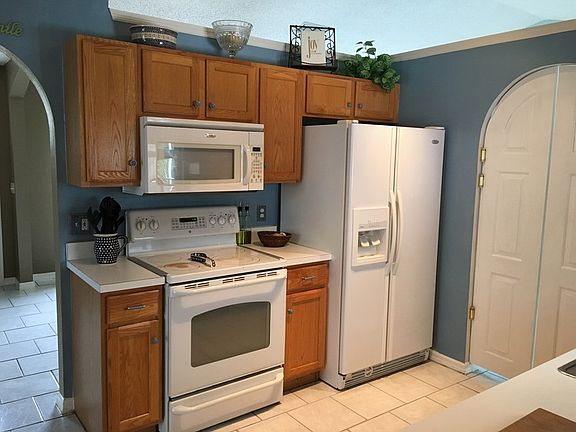 3rd image of 1056 Welch Hill Cir