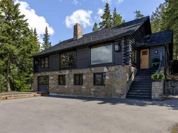 210 SW Saint Julien Rd, Banff, AB T1L 1H1