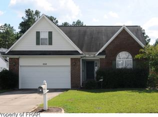 5518 Miranda Dr, Hope Mills, NC 28348