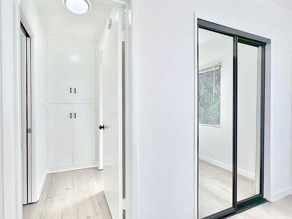 5th image of 1333 11th St APT 10