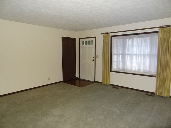 4th image of 3730 Laramie Ct