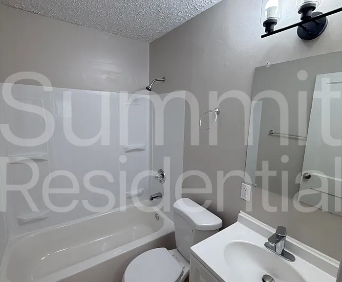 3005 Linwood Ave — Photo 12