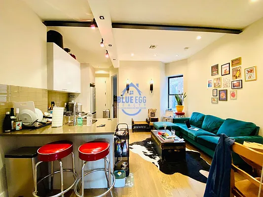 Rented by Blue Egg Realty Corp | media 3