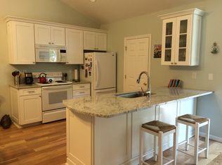 85 Cumberland Ln, Gorham, ME 04038