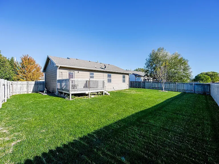 609 S Longbranch Dr — Photo 22