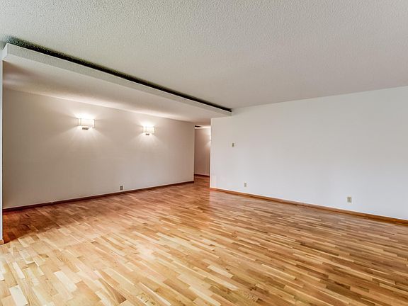4th image of 1810 172nd Ave NE