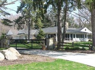 509 Battles Rd, Gates Mills, OH 44040