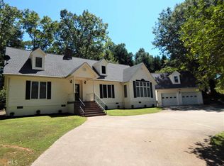 88 Pine Ln, Cleveland, GA 30528