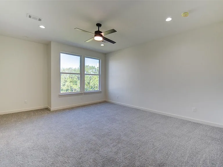 2922 El Fenice Ln — Photo 11