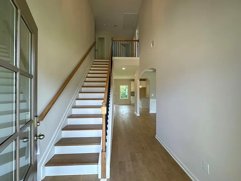 826 Tiger Dr — Photo 13