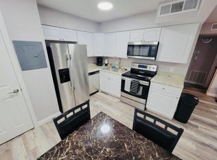 2720 Menlo Square Dr APT B, Las Vegas, NV 89101