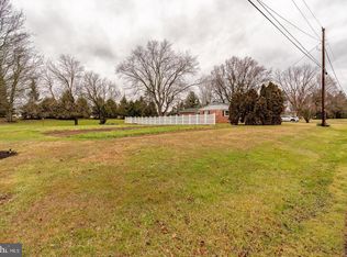 Weaver Rd, Lancaster, PA 17603