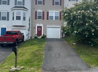 196 Dunrobin Dr, Martinsburg, WV 25405