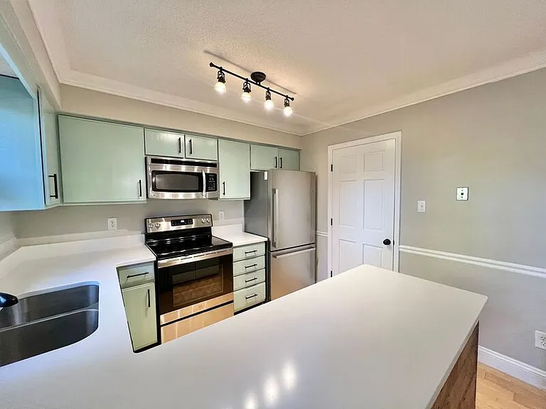 5604 Hamstead Xing — Photo 6