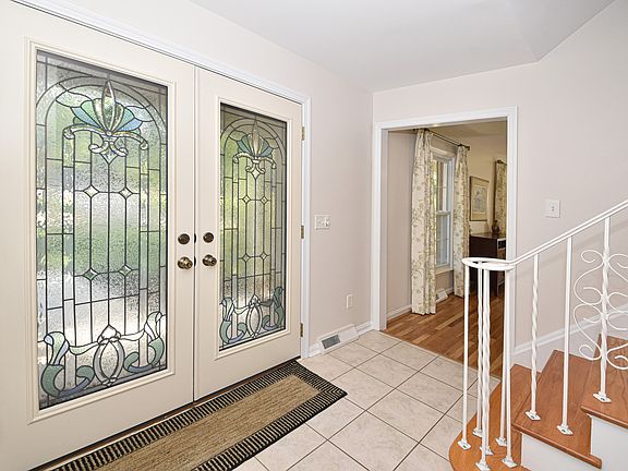 4th image of 5248 Autumnwood Dr