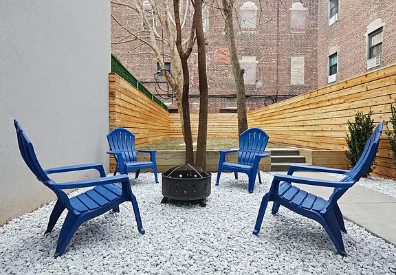 5th image of 230 Tompkins Ave