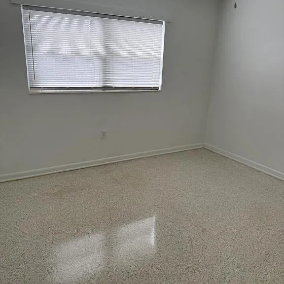 1030 Indian River Ave #4 — Photo 10