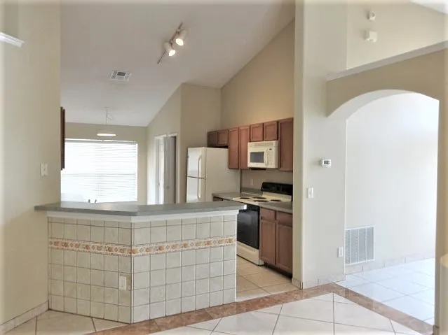 7964 Oakstone Ct — Photo 4