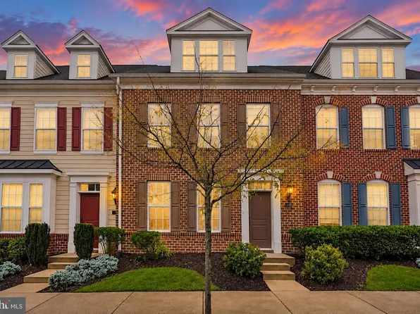 17 Derby Dr, La Plata, MD 20646
