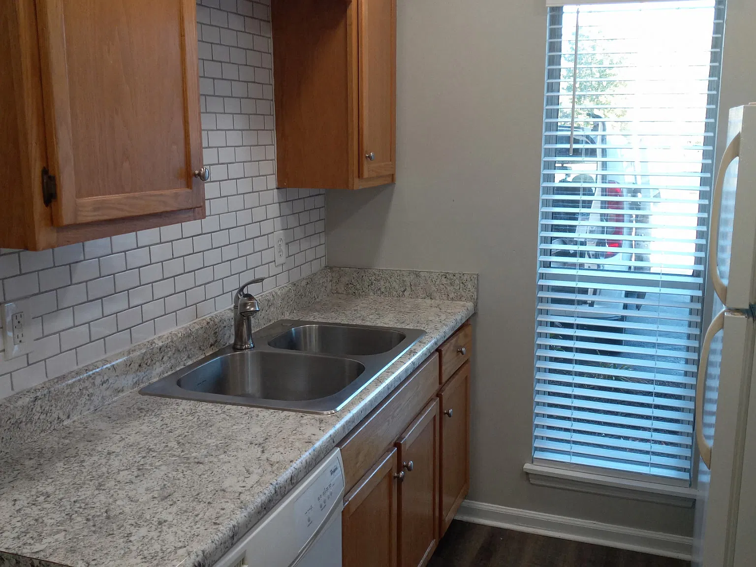 2 bed, 1.5 bath, 1150 sqft, $1,300 — Photo 3