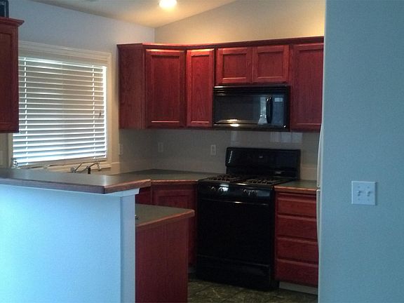 4th image of 1715 Fairoaks Dr
