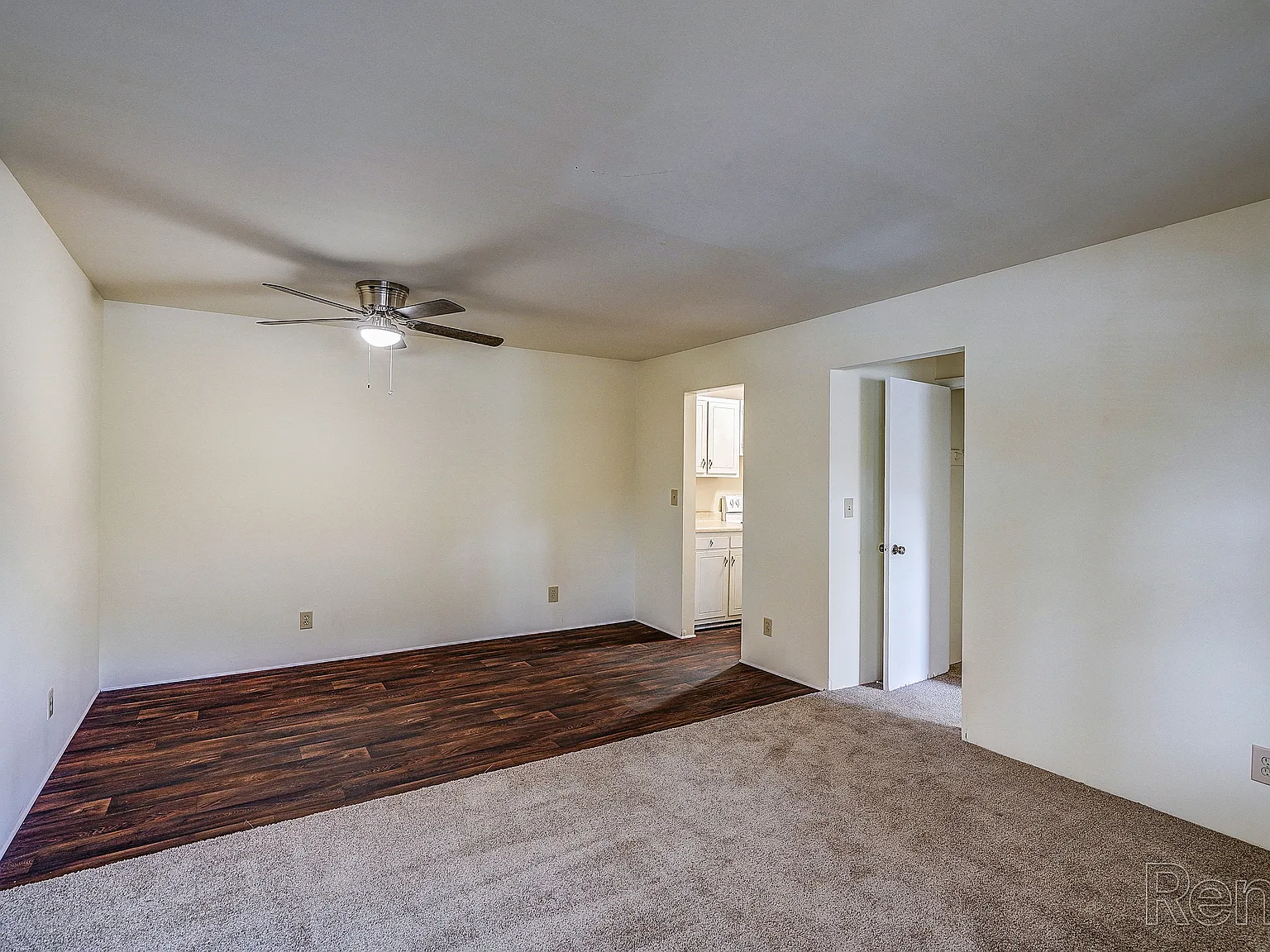 Shamrock Apartments — Photo 4