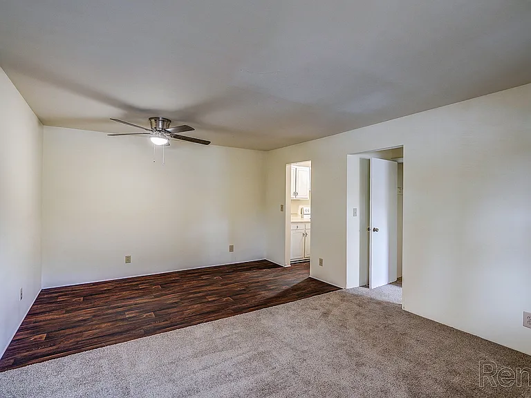 Shamrock Apartments — Photo 4