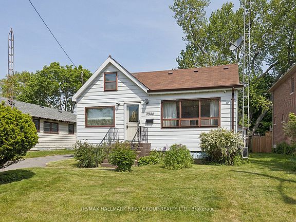 3rd image of 2944 Ebony St