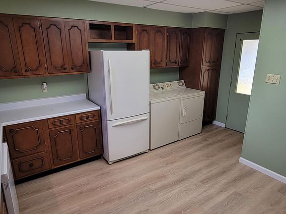 Kitchen toward back porch