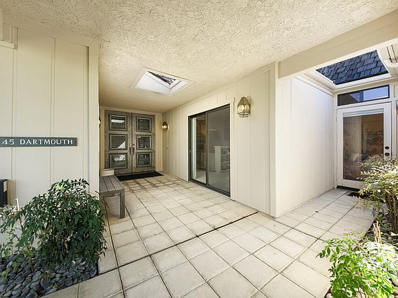 3rd image of 45 Dartmouth Dr