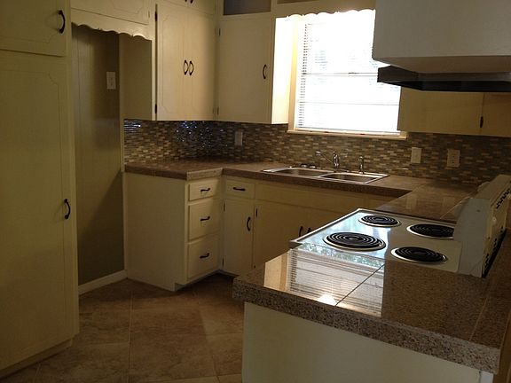 3rd image of 3602 Las Cienega Blvd