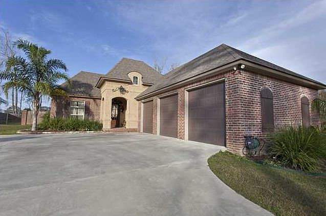 1st image of 8832 Oak Creek Ln